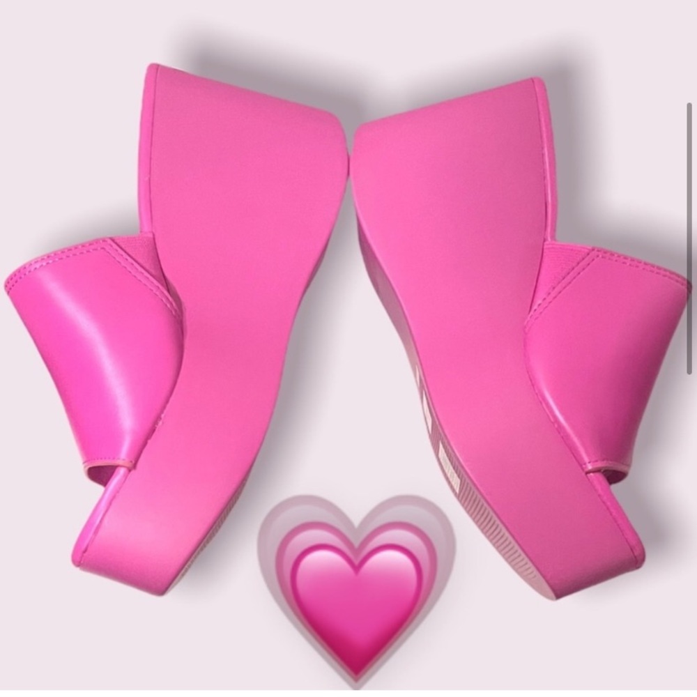 Y2K pink platform wedges